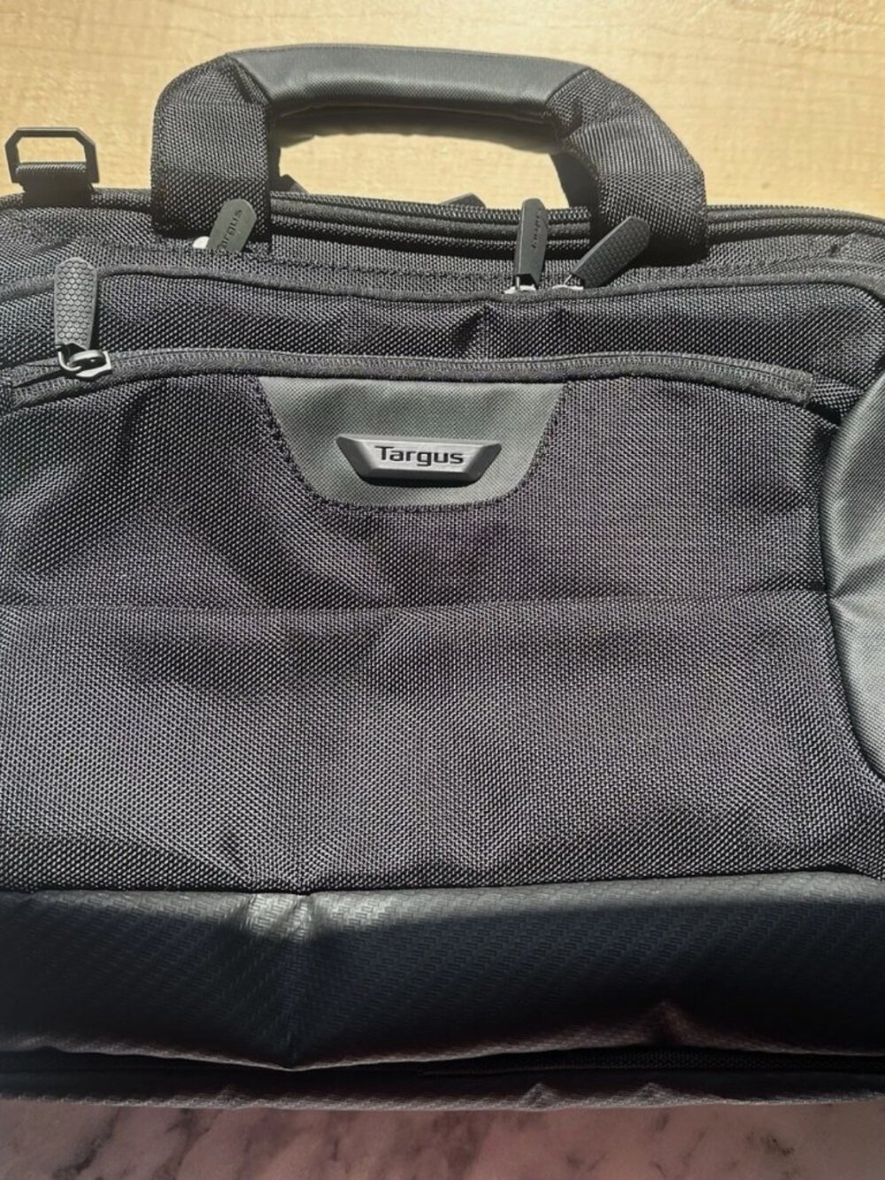 Targus Corporate Traveler CUCT02UA14S Laptop Briefcase Carrying Case 14” Black